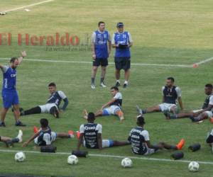 La escuadra de Fabián Coito realizó este lunes su primer entrenamiento en el estadio Olímpico sampedrano. | Foto: El Heraldo.