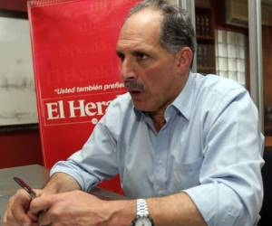 Según el alcalde capitalino Nasry Asfura, la idea de la comuna es eliminar el semáforo en la zona y guiar la circulación por medio de una rotonda.