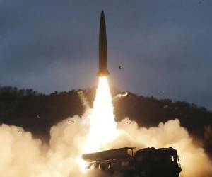Corea del Norte anuncia pruebas de nuevo sistema de control para lanzadera de cohetes, generando preocupación internacional.