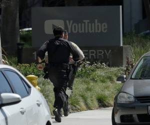 Connie Jackson, administradora de la ciudad, informó que se recibieron varias llamadas al número de emergencias 911 para reportar la balacera. Foto: AP