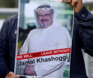 Khashoggi, columnista del Washington Post, criticó entre otras cosas al príncipe Mohamed y la intervención del país en Yemen, un conflicto del que también se habló durante la llamada, informó Nauert.