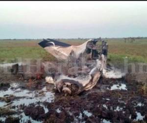 Autoridades de Fusina compartieron la imagen de los restos de la avioneta que se encontró este martes en La Mosquitia. Foto: El Heraldo.
