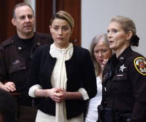 Los guardias de seguridad del lugar intercedieron para que los actores no cruzaran sus caminos.