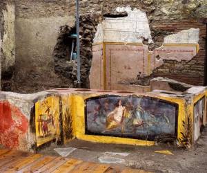 Fueron recuperados un fragmento de hueso de pato, así como también restos de cerdo, cabra, pescado y caracoles en recipientes de barro. Foto: AFP