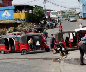 Varias zonas del país fueron bloqueadas por unidades de trasnporte.