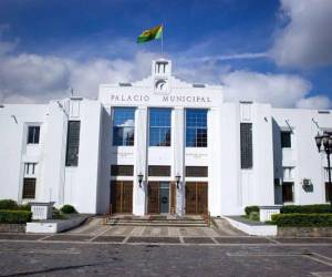 Las tres personas están vinculadas a un caso de corrupción en la municipalidad sampedrana.