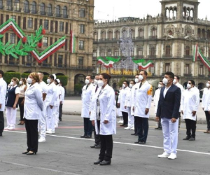 La ceremonia se realizó durante el desfile militar celebrado cada año para conmemorar el aniversario de la independencia. Foto: Cortesía