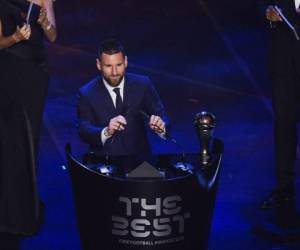 Messi fue nombrado como el mejor jugador con el premio The Best. Foto: AFP.