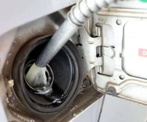 Por galón y por litro se detallan los valores de los carburantes publicados en la plataforma de la Sen. También se ha habilitado la línea 2232-8500 al 8529 extensión 135 para más información y denuncias.