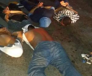 Las autoridades remitieron a los cinco supuestos miembros de la pandilla 18 al Ministerio Público para que realice las investigaciones por varios delitos.