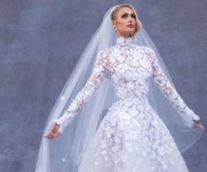 Paris Hilton aseguró que quería que su vestido fuera hermoso, atemporal y elegante como el de Grace Kelly. Foto: Instagram