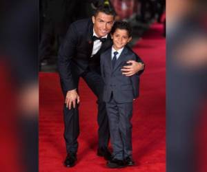 Cristiano Ronaldo tiene un buen gusto por la moda algo que su hijo Cristiano Jr ha imitado muy bien (Foto: Instagram)