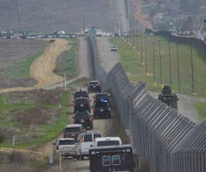Trump había sugerido la utilización de tropas para custodiar la frontera ante la aproximación desde México de una caravana de inmigrantes en dirección a la frontera entre los dos países. (Foto: AFP)