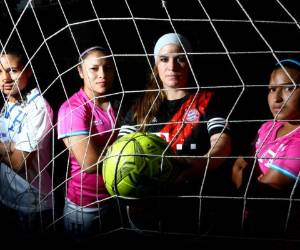 Mientras Fenafuth tuvo que desembolsarle 43 millones de lempiras a Jorge Luis Pinto en el intento fallido de llegar a Rusia, las chicas han debido conformarse con pequeñas cantidades que a veces sobran para ellas. Fotos: Johny Magallanes