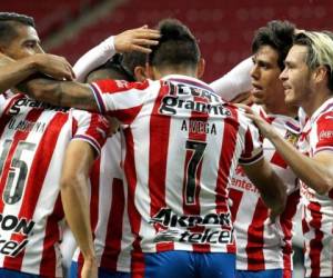 La Chivas continúan su dominió sobre su rival de ciudad. Foto: AFP