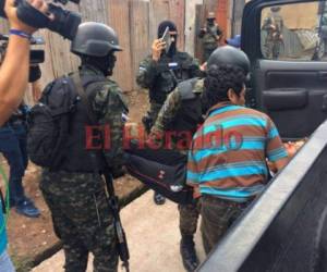 Miembros de la Policía Militar se movilizaron a diversos sectores del país para capturar a personas señaladas en actos ilícitos. Fotos Alex Pérez/EL HERALDO