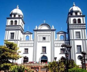 El Viernes Santo, 3 de abril, se vivirá una de las jornadas más solemnes con una agenda que inicia a las 5:30 de la mañana con el Santo Viacrucis alrededor de la basílica.