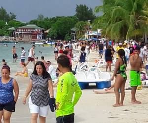 Roatán es una de las tres islas que conforman el departamento de Islas de la Bahía, Honduras, y cuenta con las mejores playas de Centroamérica.