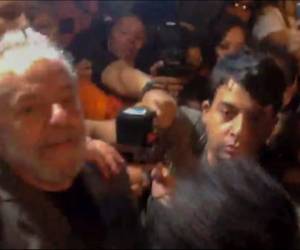 El expresidente de Brasil, Lula Da Silva, pasó su primera noche en la cárcel de Curitiba. (AFP)