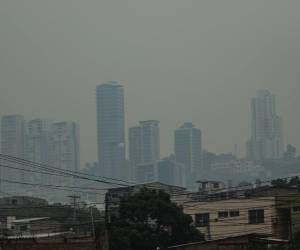 La contaminación ambiental en Tegucigalpa obligó a varias instituciones públicas y privadas a realizar teletrabajo.