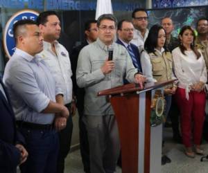 Momento en que el presidente de Honduras, Juan Orlando Hernández, decreta emergencia por sequía. Foto Twitter