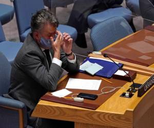 El Representante Permanente de Ucrania ante las Naciones Unidas, Sergiy Kyslytsya, asiste a una reunión de emergencia del Consejo de Seguridad de la ONU sobre Ucrania en Nueva York el 23 de febrero de 2022.