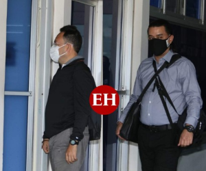 El Ministerio Público propondrá además seis nuevos medios de prueba, de los cuales cuatro son documentales y dos aclarativos. Momento en que los imputados llegaban al tribunal. Foto: Efraín Salgado/EL HERALDO.