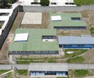 Los trabajos se desarrollaron en el antiguo edificio de módulos del Centro Pedagógico de Internamiento El Carmen de San Pedro Sula, donde operará este nuevo centro que tiene un área de 2,440 metros cuadrados.