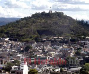Con el paso del tiempo, Tegucigalpa es la ciudad de las grandes edificaciones.
