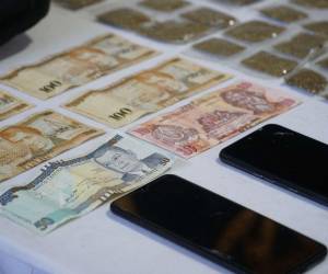 Una de las medidas que plantea el gobierno para combatir la extorsión es mediante un registro de los chips de celulares.