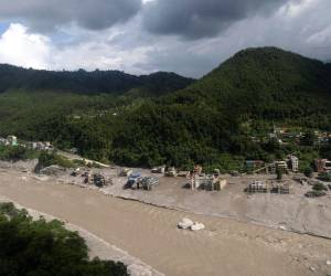 Nepal ha informado de 579 cuerpos rescatados, mientras que China ha elevado a cinco los muertos en el lado tibetano.