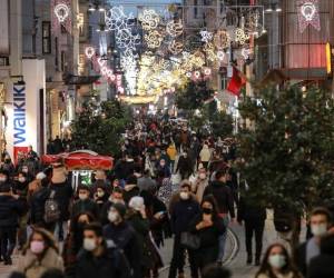 Turquía ha exhortado reiteradamente a los países a “no sacrificar la vacuna a las ambiciones políticas y comerciales” para que sea “la propiedad conjunta de toda la humanidad”.