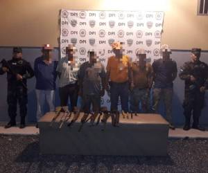 Los cinco detenidos son señalados del delito de daños a la fauna. Foto: EL HERALDO