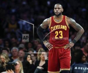 James, que este mes puso fin a su segundo período con los Cavaliers de Cleveland al firmar con los Lakers de Los Ángeles.Foto:AP