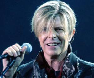 El 10 de enero el cantante David Bowie, 69 años, estrella británica del rock e icono de la cultura pop murió días después de la publicación de su 25º álbum de estudio. Foto: AFP