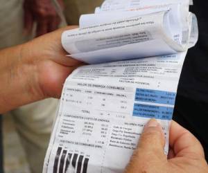 Entre 650,000 y 700,000 abonados de la ENEE son afectados cuando aumenta la tarifa eléctrica.