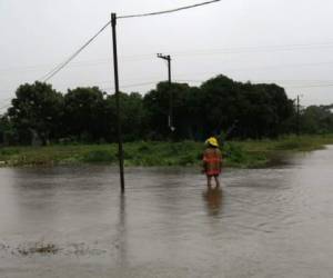 Los cuerpos de rescate permanecerán vigilantes por las precipitaciones que se registrarán en las próximas horas.