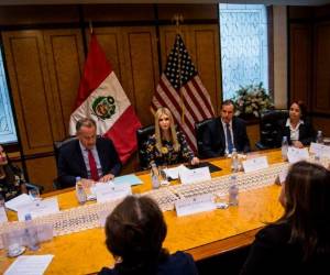 Ivanka Trump y su marido Jared Kushner forman parte de la delegación de Estados Unidos en la cumbre en Lima en Perú. Foto: Agencia AFP