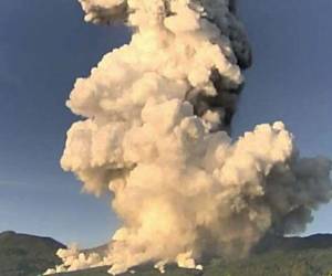 El nuevo nivel de alerta corresponde a un cambio en los eventos eruptivos, que solo en mayo sumaron 58.