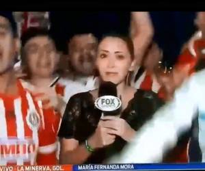 Momento cuando la periodista transmitía en vivo. Foto: Fox Sport