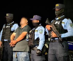 Autoridades policiales capturaron a un taxista denunciado por asaltos a pasajeros.