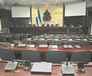 Las curules del Congreso Nacional son las más apetecidas y las más disputadas.