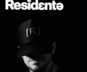 René, el puertorriqueño conocido artísticamente como Residente, exintegrante del grupo Calle 13, ha generado polémica con su tema 'Mis disculpas'. (Foto: @Residente en Twitter)