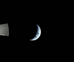 El aparato de 30 por 20 centímetros tiene como objetivo obtener datos y comunicarse a 70.000 kilómetros de distancia de la Tierra con las estaciones terrenas de la CONAE.