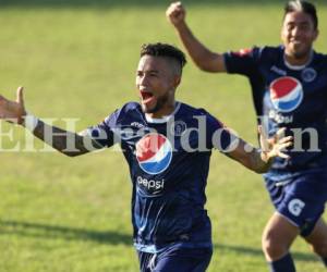 Carlos 'El Chino' Discua se encargó de poner a celebrar a la afición de Motagua en Puerto Cortés (Foto: Juan Salgado / Deportes El Heraldo / Noticias de Honduras)