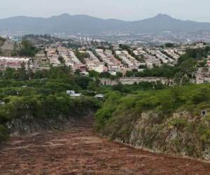 Tegucigalpa podría enfrentar uno de los escenarios más complicados de los últimos años en materia de abastecimiento de agua potable si las lluvias continúan sin llegar a las principales fuentes que alimentan la capital.