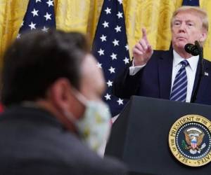 El mandatario respondió que 'sí' a la pregunta de un periodista sobre si ha visto pruebas que le permitan señalar al Instituto de Virología de Wuhan como la fuente de la pandemia. Foto: AFP.