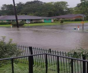 Las zonas residenciales de Houston están atrapadas por las inundaciones. (Foto: Tino Cruz).