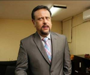 Arnaldo Bueso, ministro de la Secretaría de Educación.