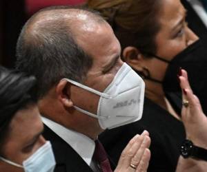 El Congreso juramentó en abril a la mayoría de los magistrados, pero se negó a hacerlo con Gloria Porras. Foto: AFP